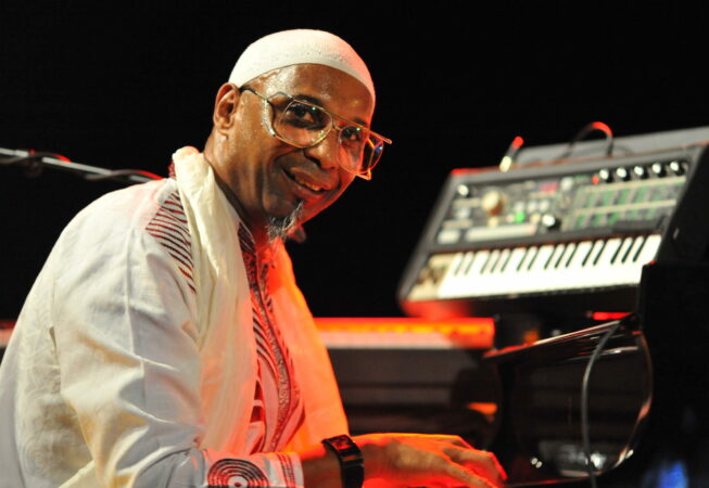 Copyright by Olivier Farkas